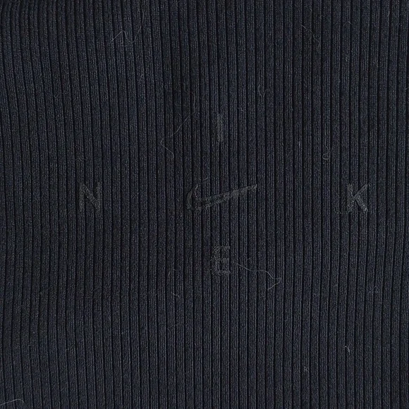 NWT Nike One Luxe Dri-Fit Ribbed Training Top L DV0050 Tight Sports Bra - Picture 4 of 6